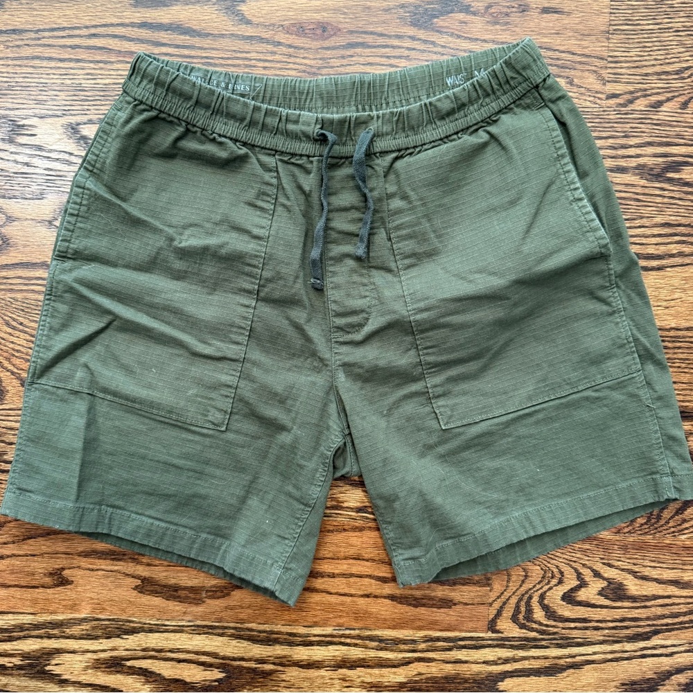 Wallace & Barnes green shorts M
